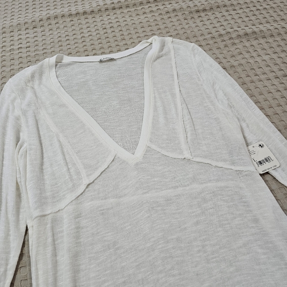 Intimately Free People Laying Low Long Sleeve Tee Size Large NWT - Picture 3 of 15
